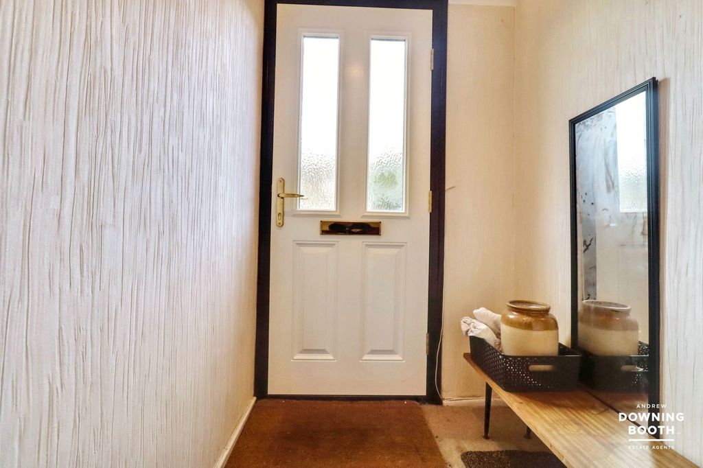 Property photo 2 of 24