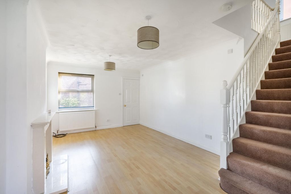 Property photo 3 of 15 Living Room