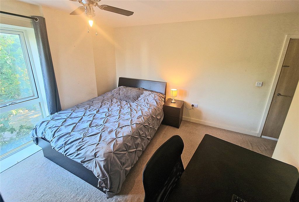 Property photo 3 of 11 Bedroom One