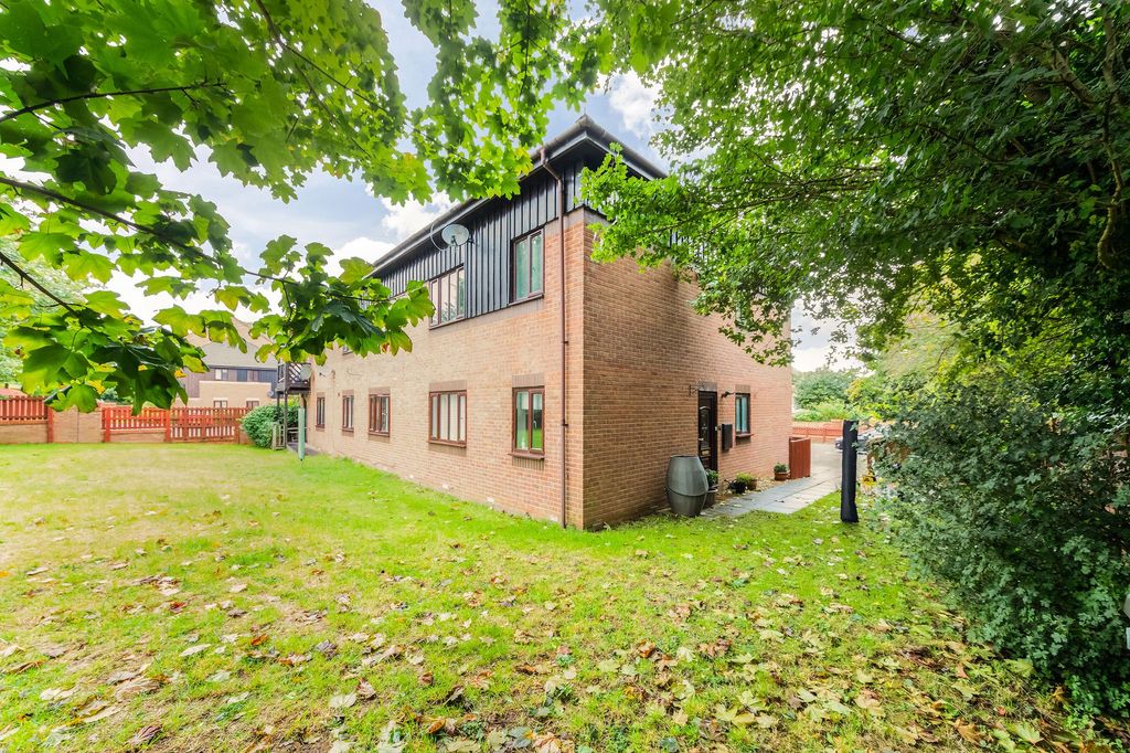 Property photo 1 of 9