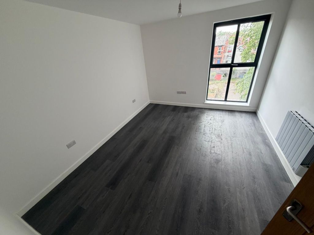 Property photo 3 of 4