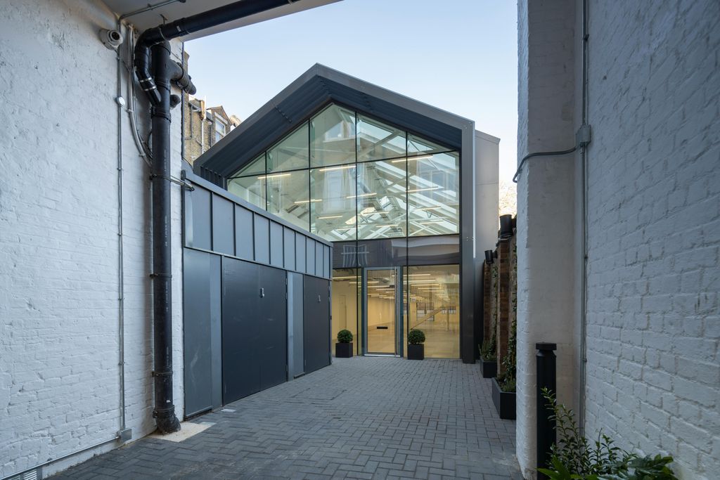 Property photo 1 of 39 MC39939462Hr.Jpg