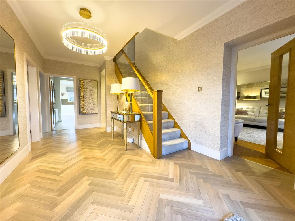 Property photo 2 of 59 Entrance Hallway