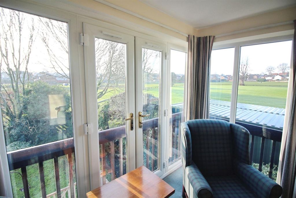 Property photo 3 of 11 View