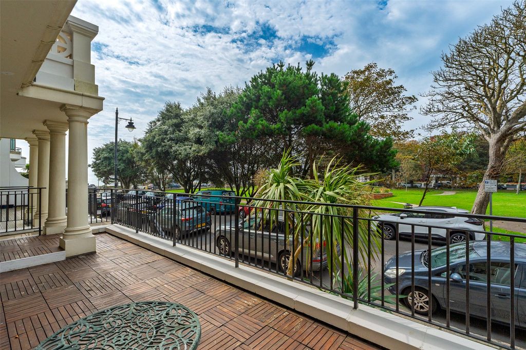 Property photo 2 of 23 Picture No. 26