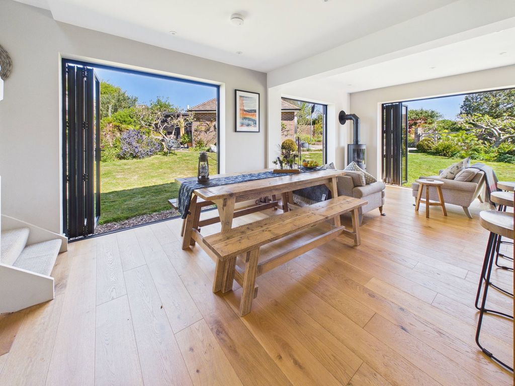 Property photo 2 of 35