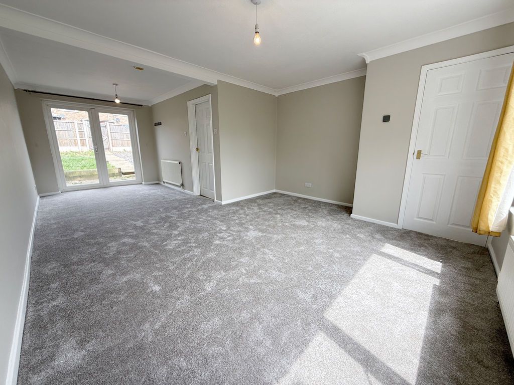 Property photo 2 of 7 Lounge/Dining Room