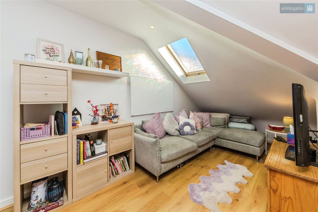 Property photo 3 of 14 Picture No. 02