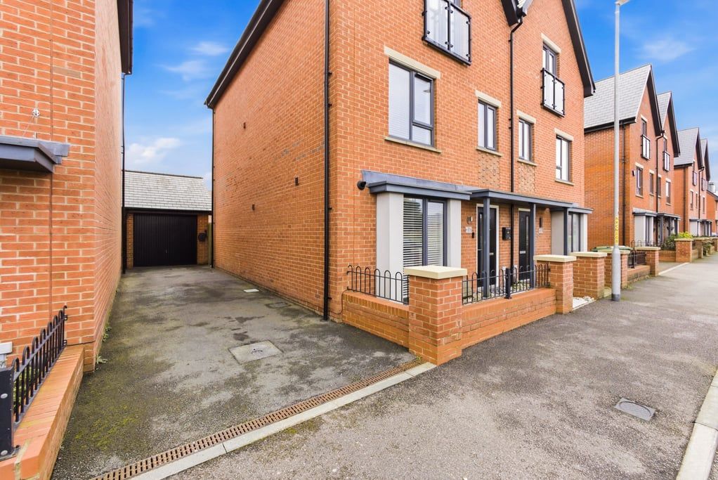 Property photo 3 of 21