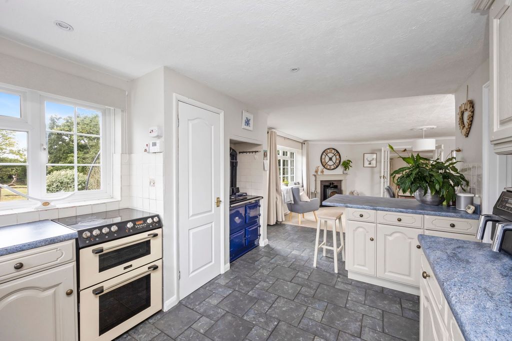 Property photo 2 of 46