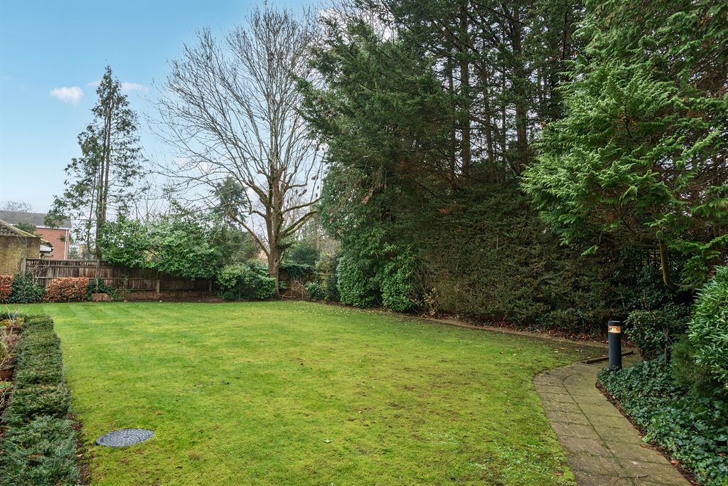 Additional image 12 of 2 bed flat for saleVillage Road, Enfield EN1