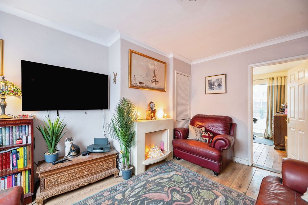 Property photo 3 of 13 Photography