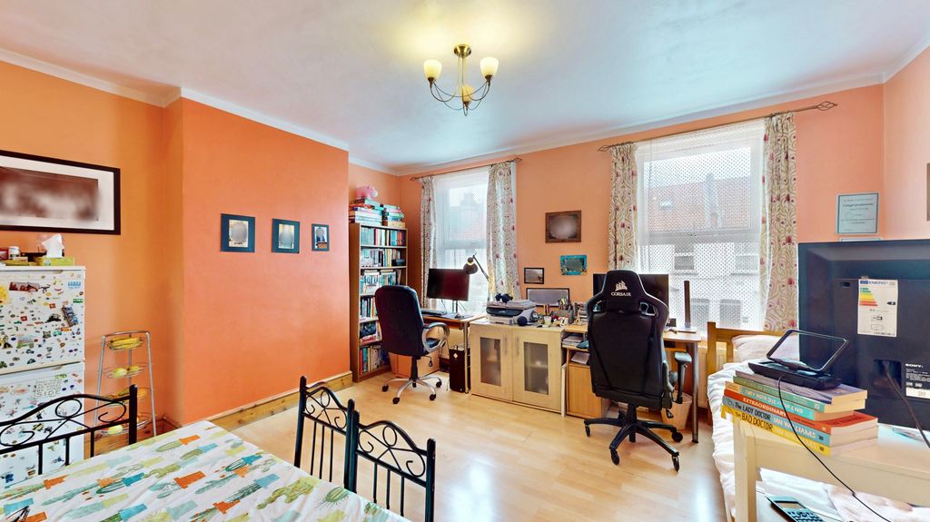 Property photo 3 of 7