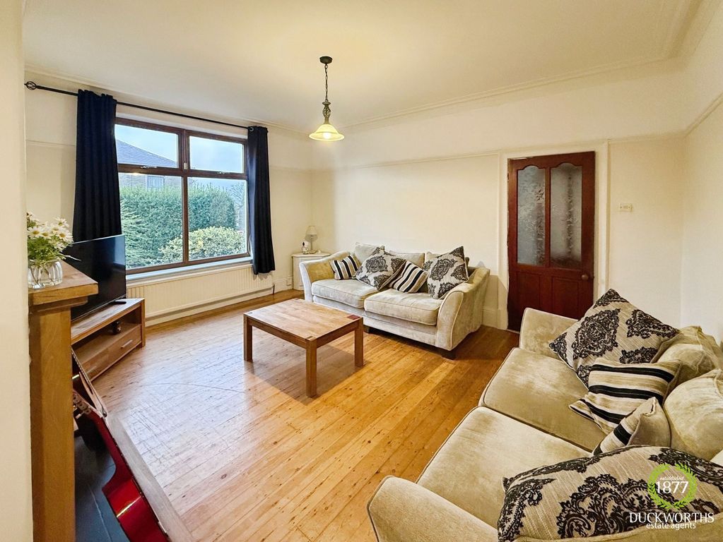 Property photo 2 of 21