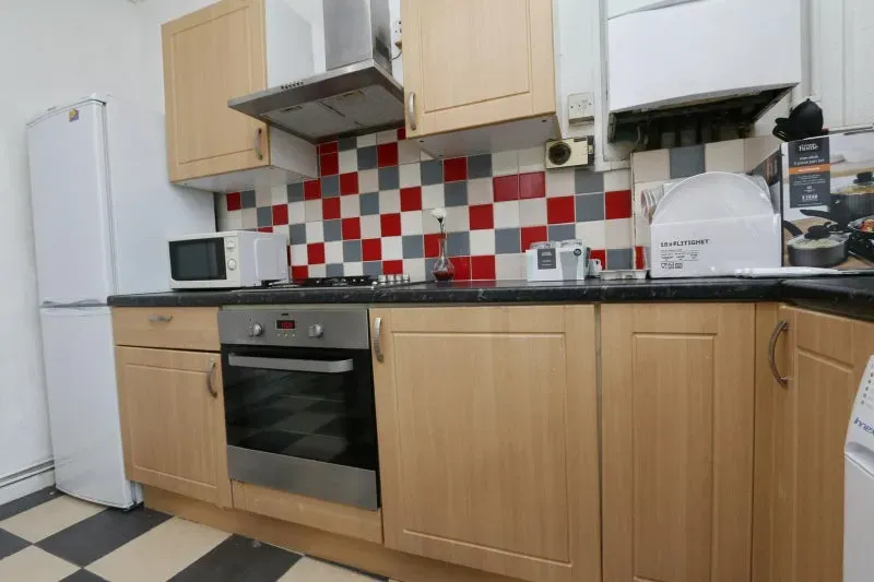 Property photo 3 of 11
