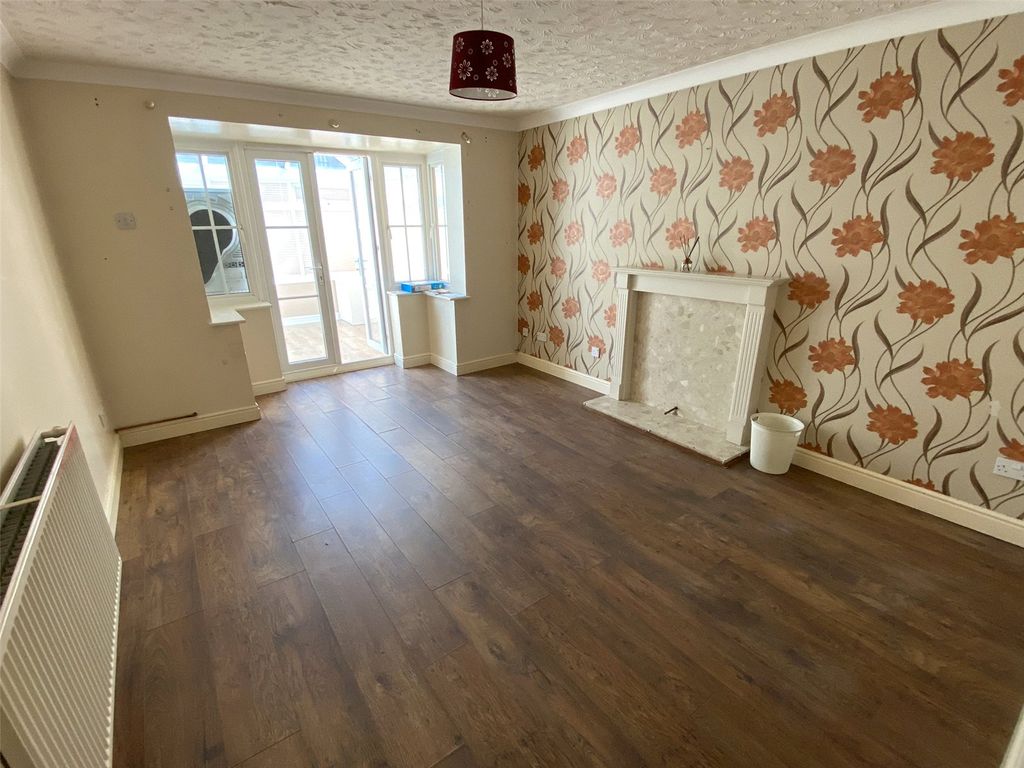 Property photo 2 of 16 Picture No. 03