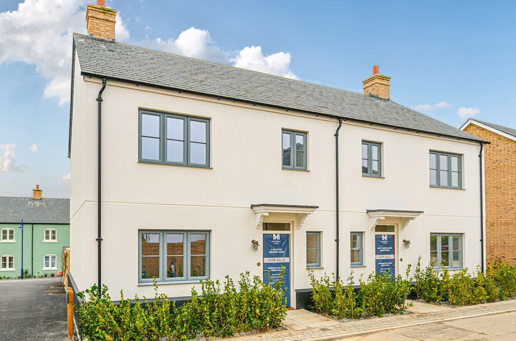 Property photo 1 of 18 1435033-26-69cc11...