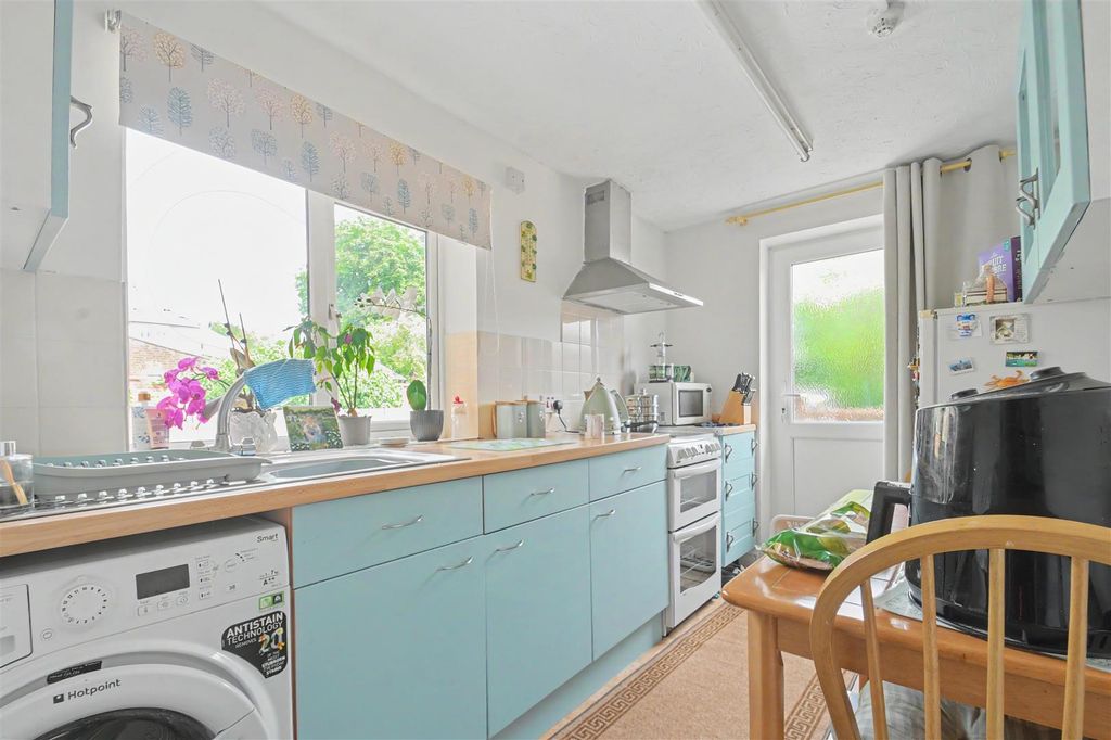 Property photo 3 of 5 Kitchen.Jpg