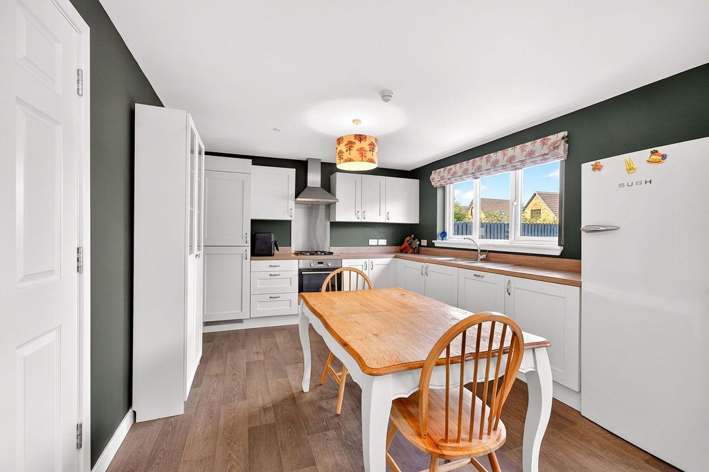 Property photo 3 of 23 Kitchen/Diner