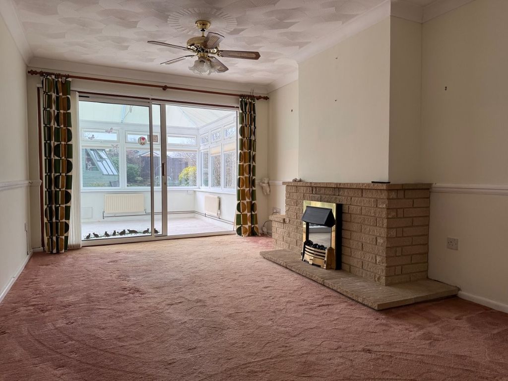 Property photo 3 of 11