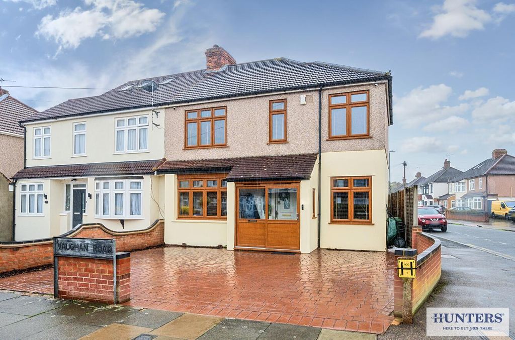 Property photo 1 of 26 External