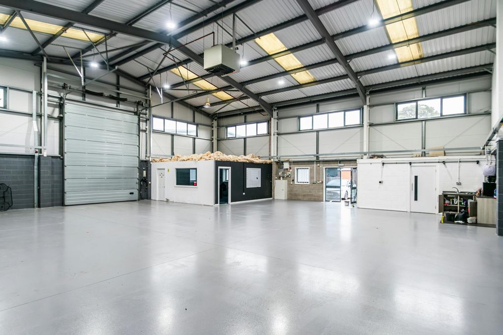 Property photo 2 of 6 7.Jpg