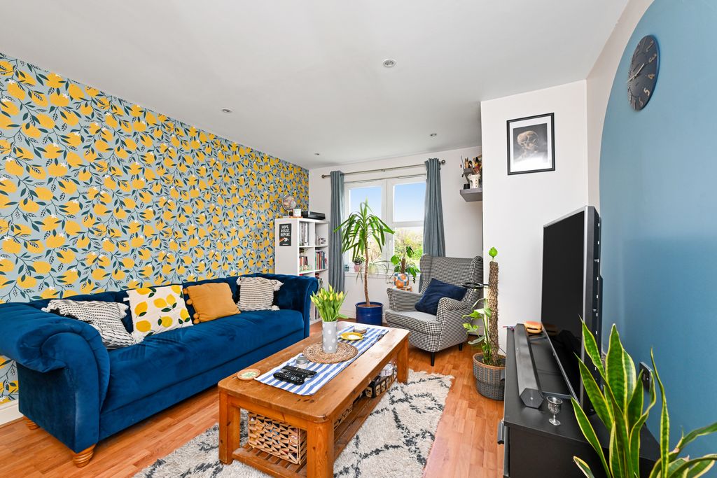 Property photo 3 of 17 Property Image 3