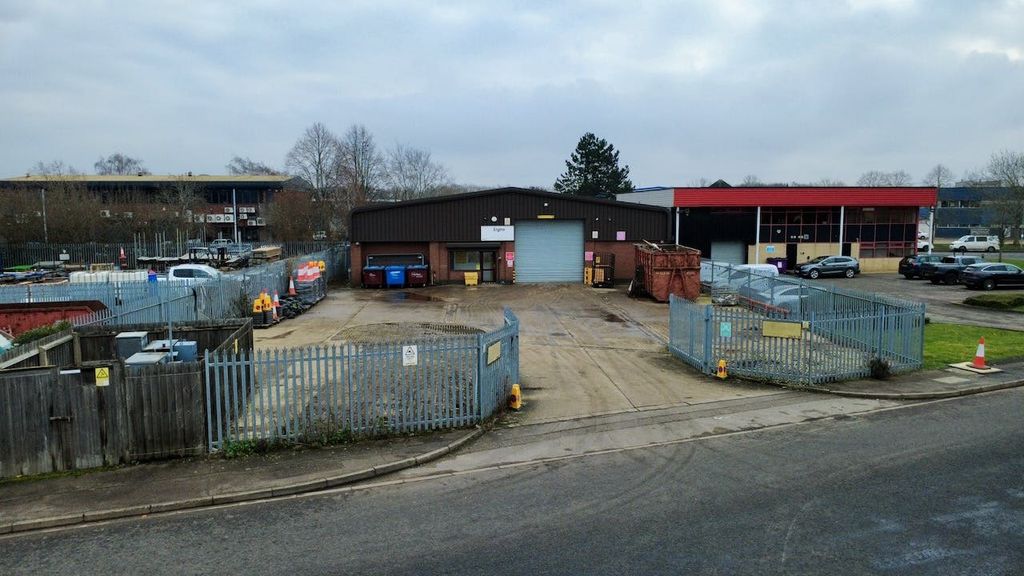 Property photo 1 of 3 3 Singer Way Bedford Warehouse For Rent.Jpeg