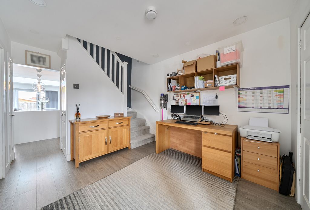 Property photo 2 of 18 1439261-24-69d10F...