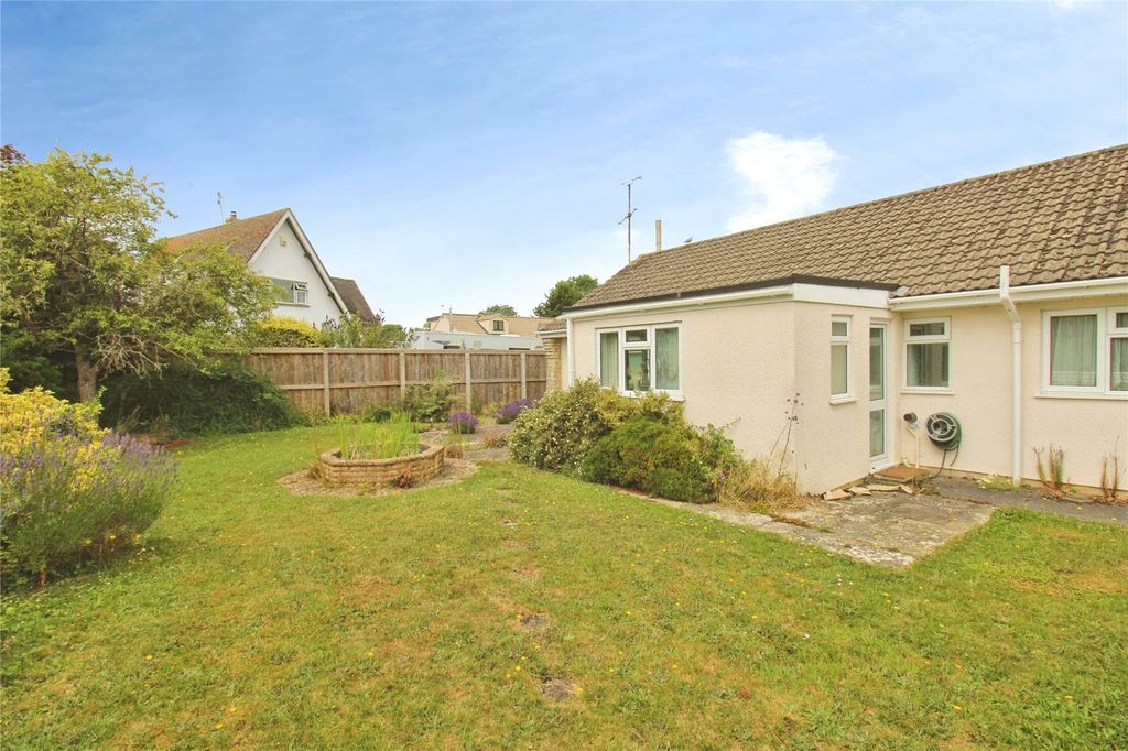 Property photo 2 of 15 Picture No. 17