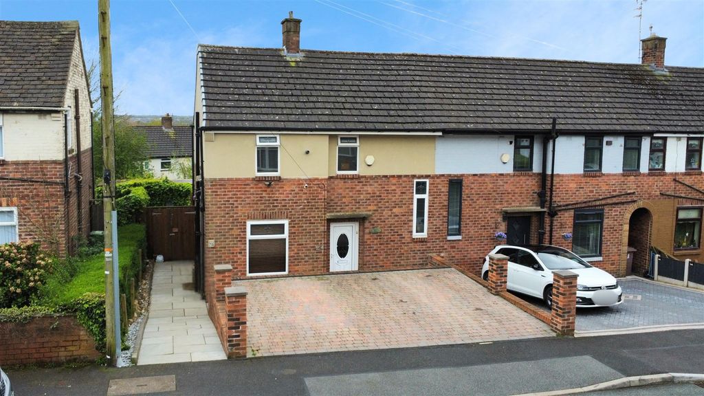 Property photo 1 of 22 Devoke Avenue For Sale