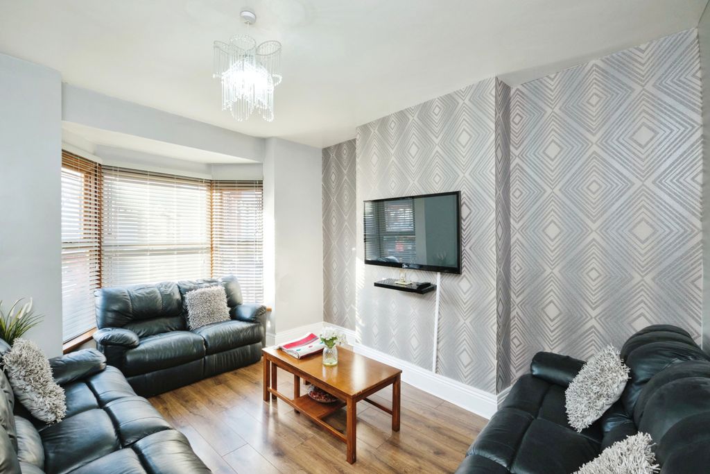 Property photo 2 of 15