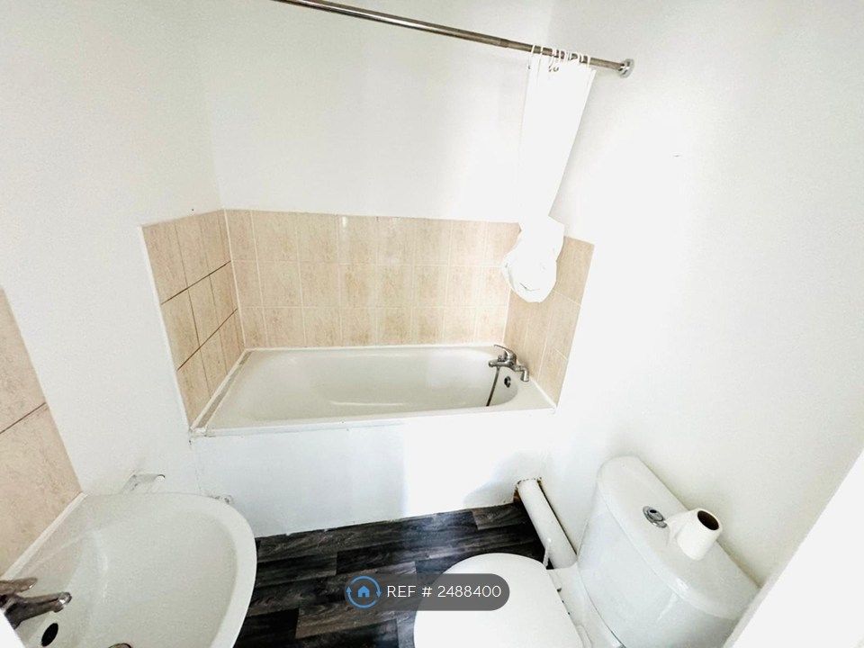 Property photo 3 of 3