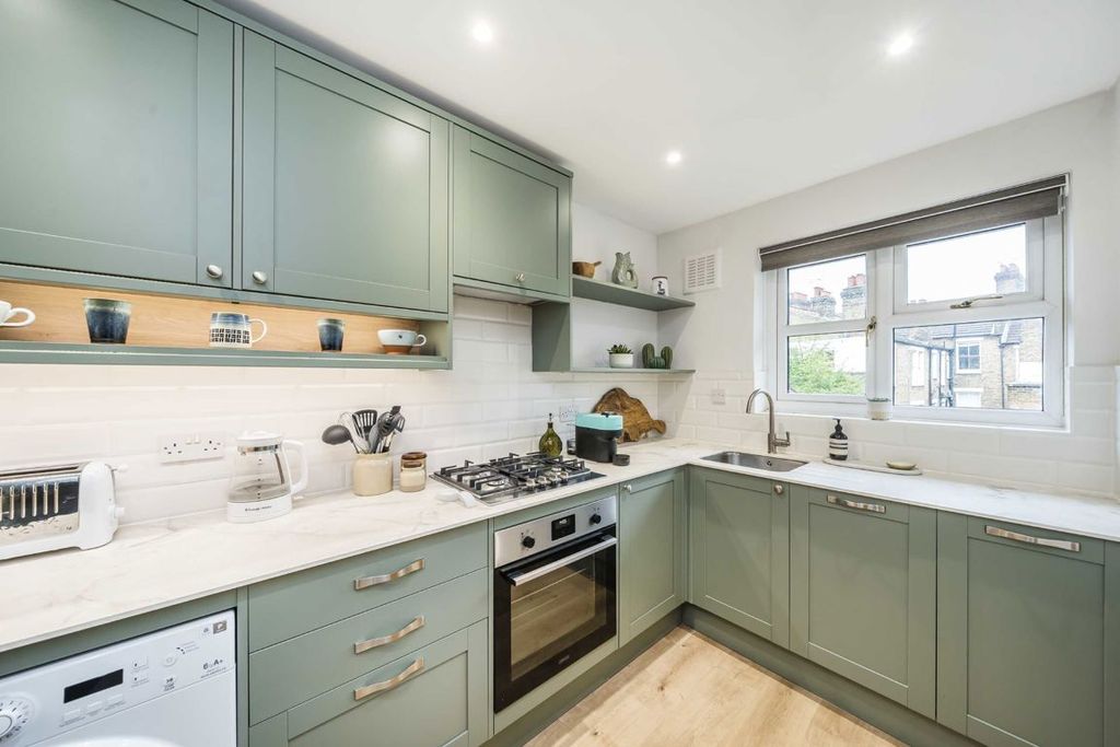 Property photo 3 of 9