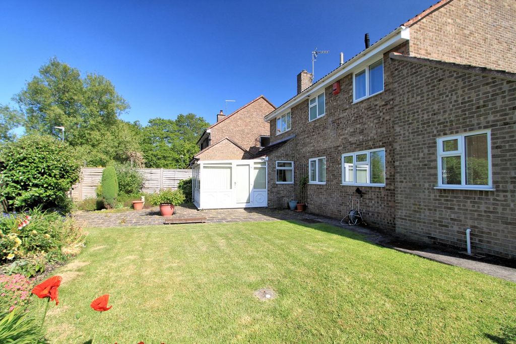 Property photo 3 of 26