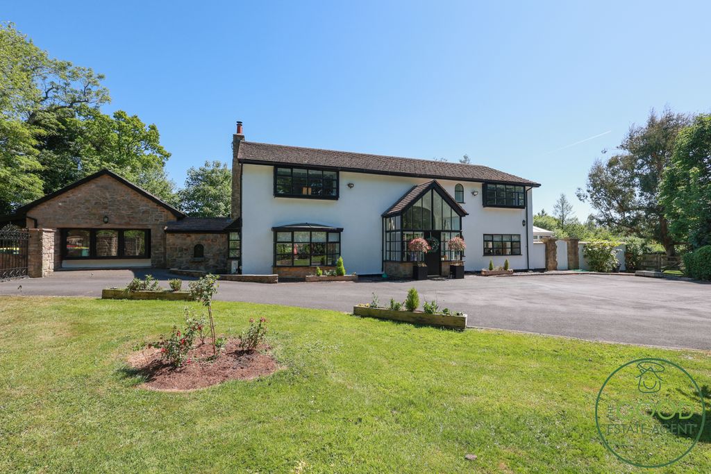 Property photo 1 of 33