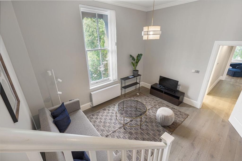 Property photo 1 of 19 Living Room