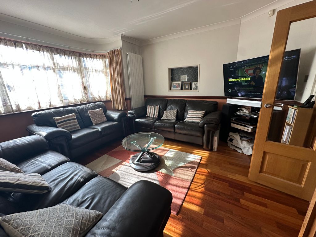 Property photo 2 of 24