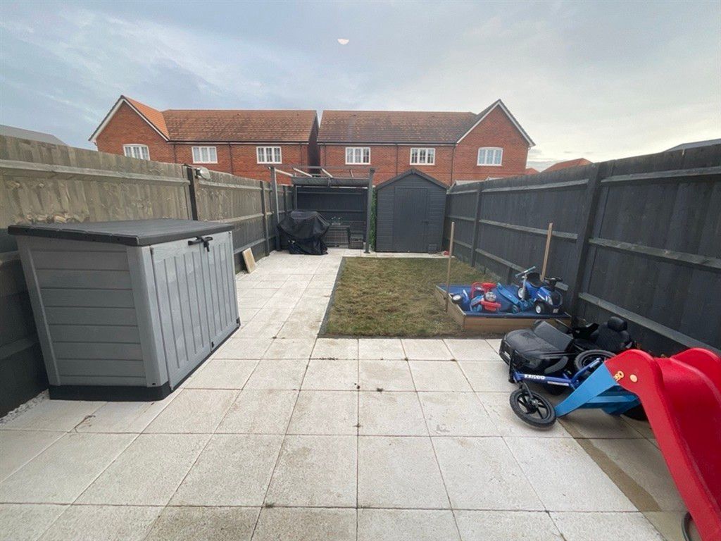 Property photo 2 of 6 Garden