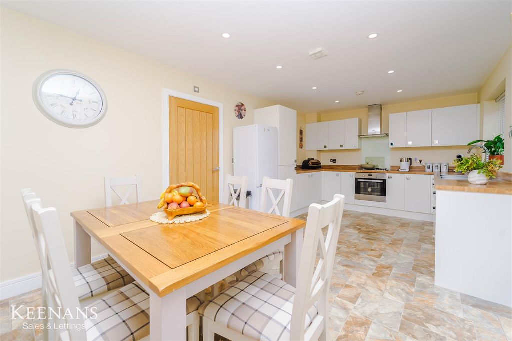 Property photo 3 of 42 3.Jpg