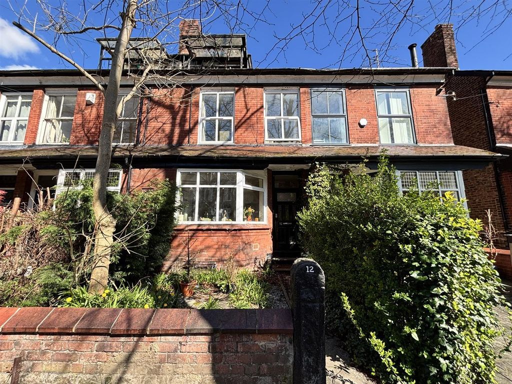 Property photo 1 of 14 External