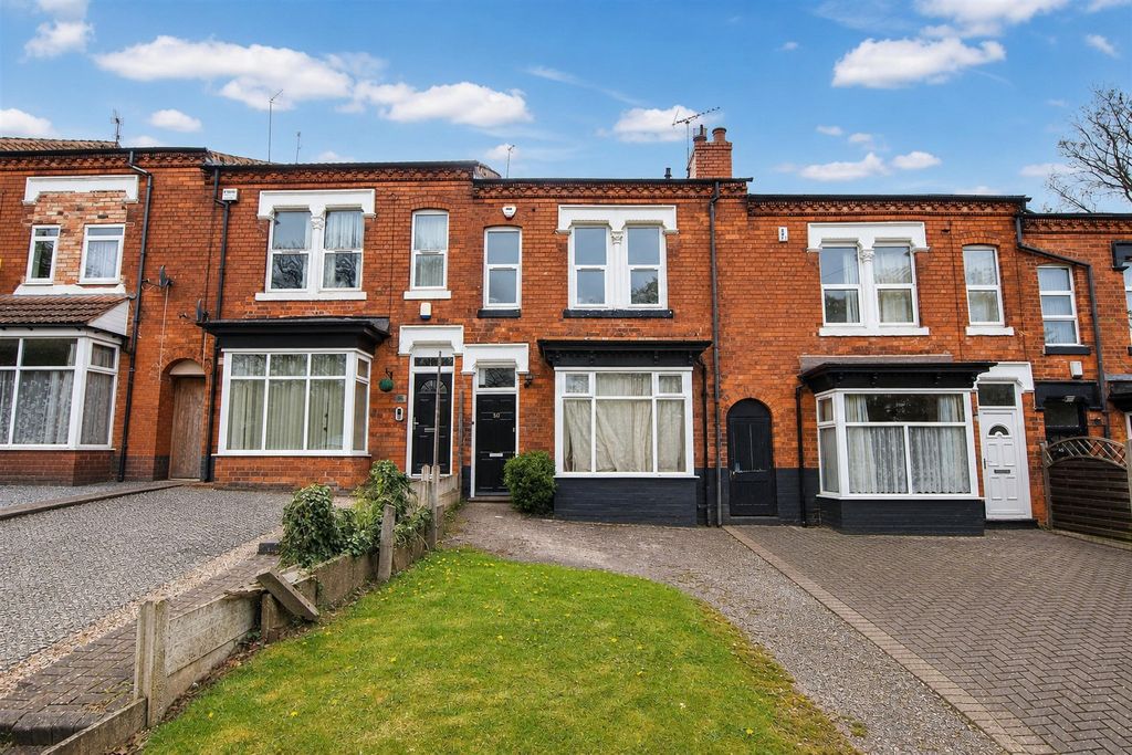 Property photo 1 of 17 Approach