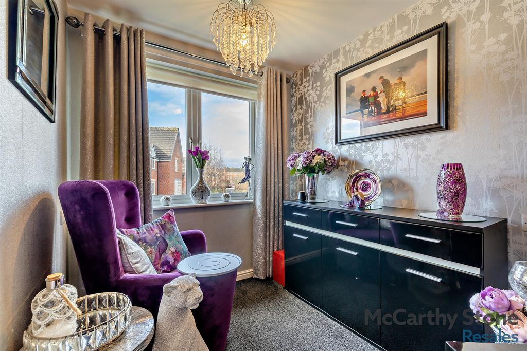 Property photo 1 of 23 8634707-Interior13-800.Jpg