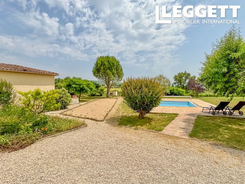 Property photo 2 of 10