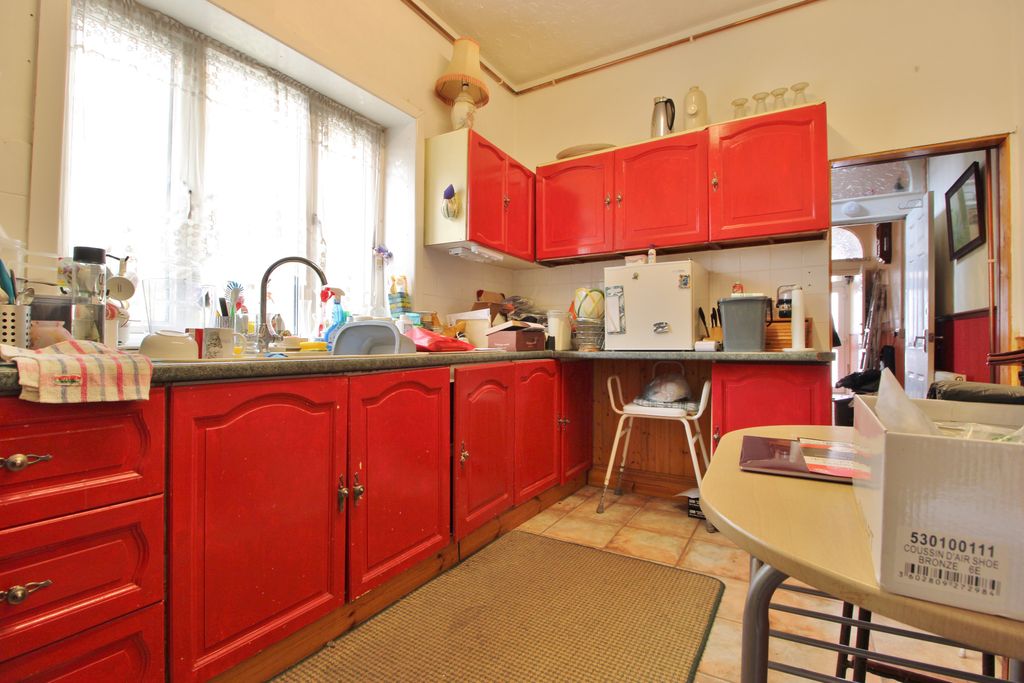 Property photo 3 of 12