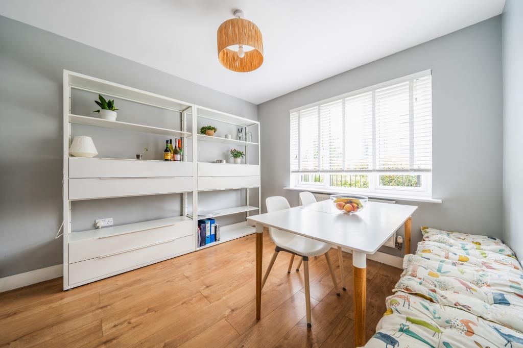 Property photo 3 of 18 Dining