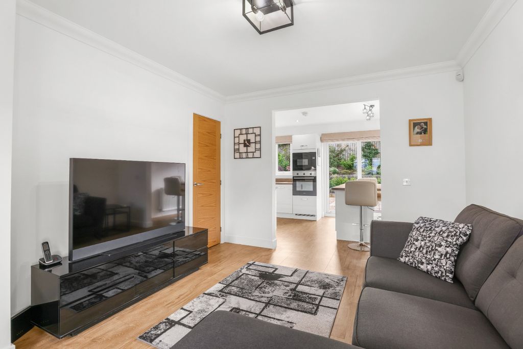 Property photo 2 of 21