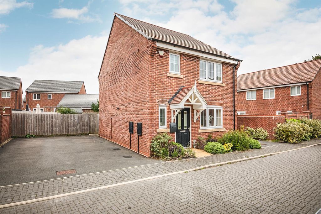 Property photo 1 of 30