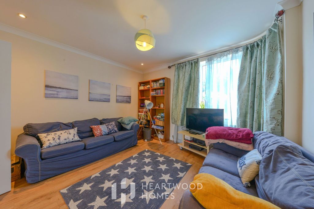 Property photo 2 of 16