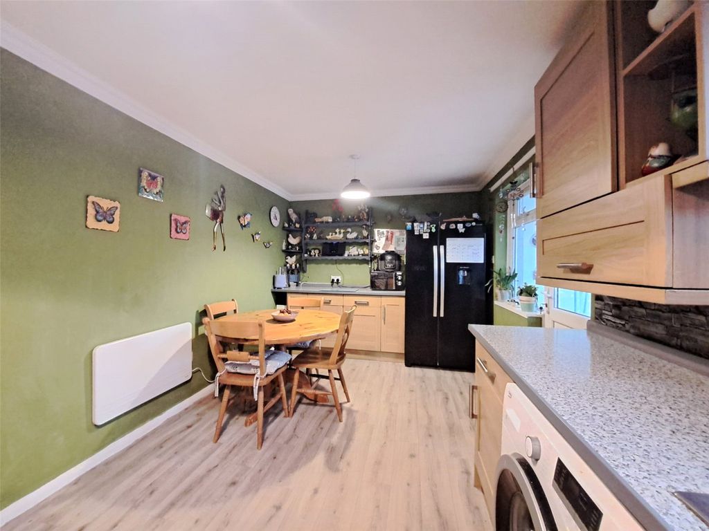 Property photo 3 of 14 Picture No. 15